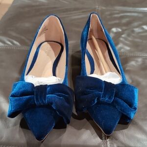 CECELIA NEW YORK Blue Velvet Flats with Bow